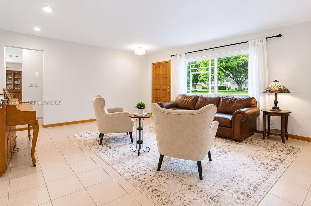 Active With Contract: $700,000 (3 beds, 2 baths, 2225 Square Feet)