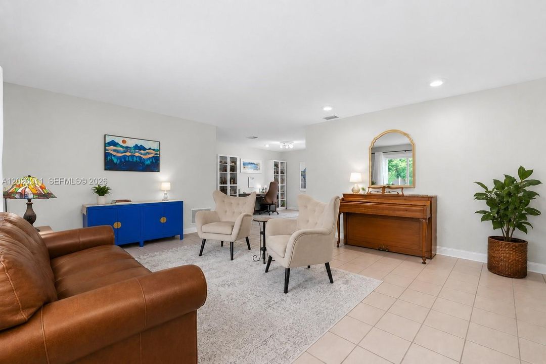 Active With Contract: $700,000 (3 beds, 2 baths, 2225 Square Feet)