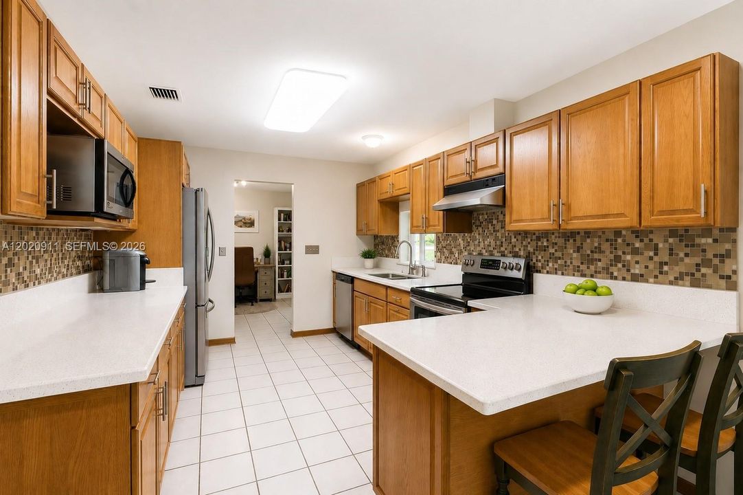 Active With Contract: $700,000 (3 beds, 2 baths, 2225 Square Feet)