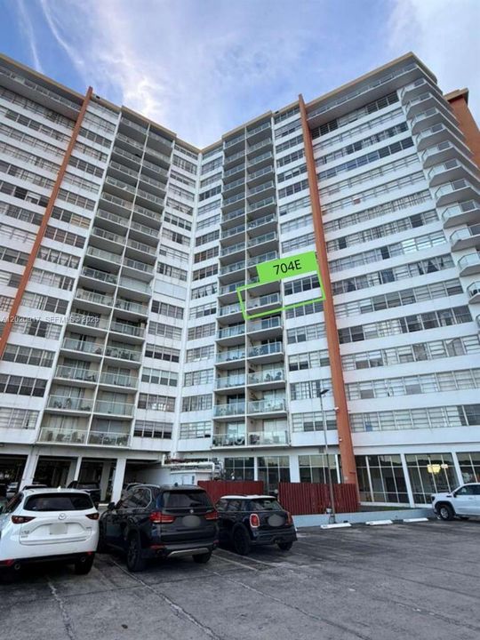 En Venta: $165,000 (1 camas, 2 baños, 861 Pies cuadrados)