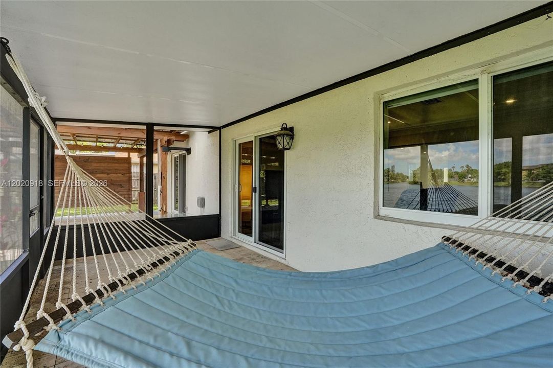 En Renta: $4,200 (3 camas, 2 baños, 2002 Pies cuadrados)