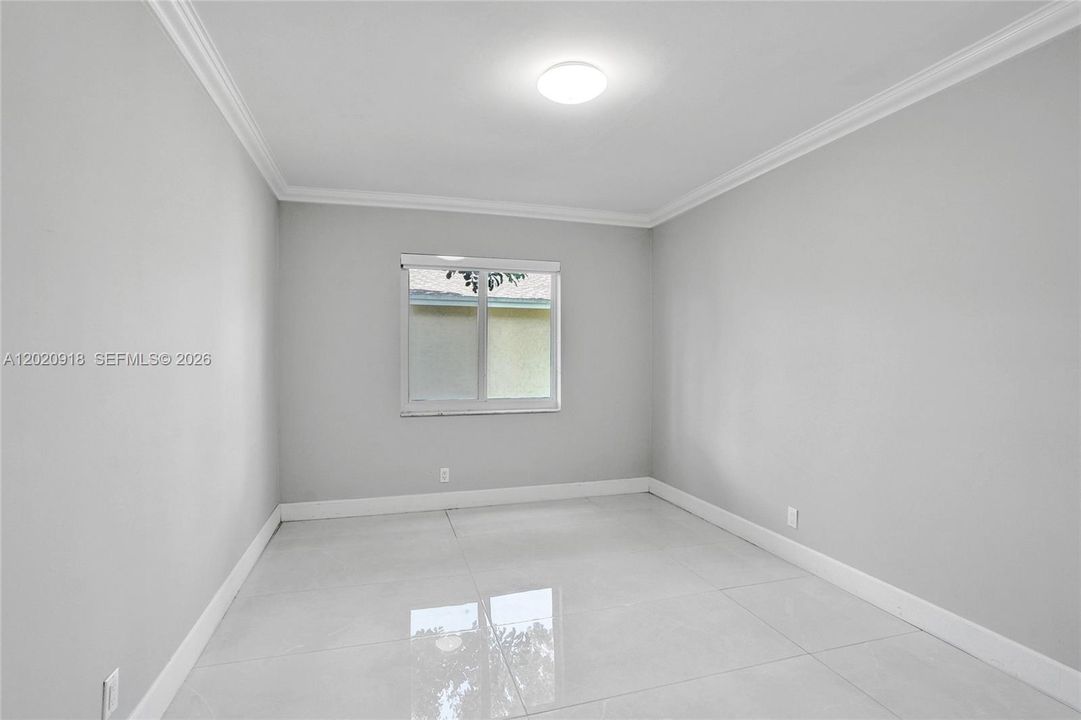 En Renta: $4,200 (3 camas, 2 baños, 2002 Pies cuadrados)