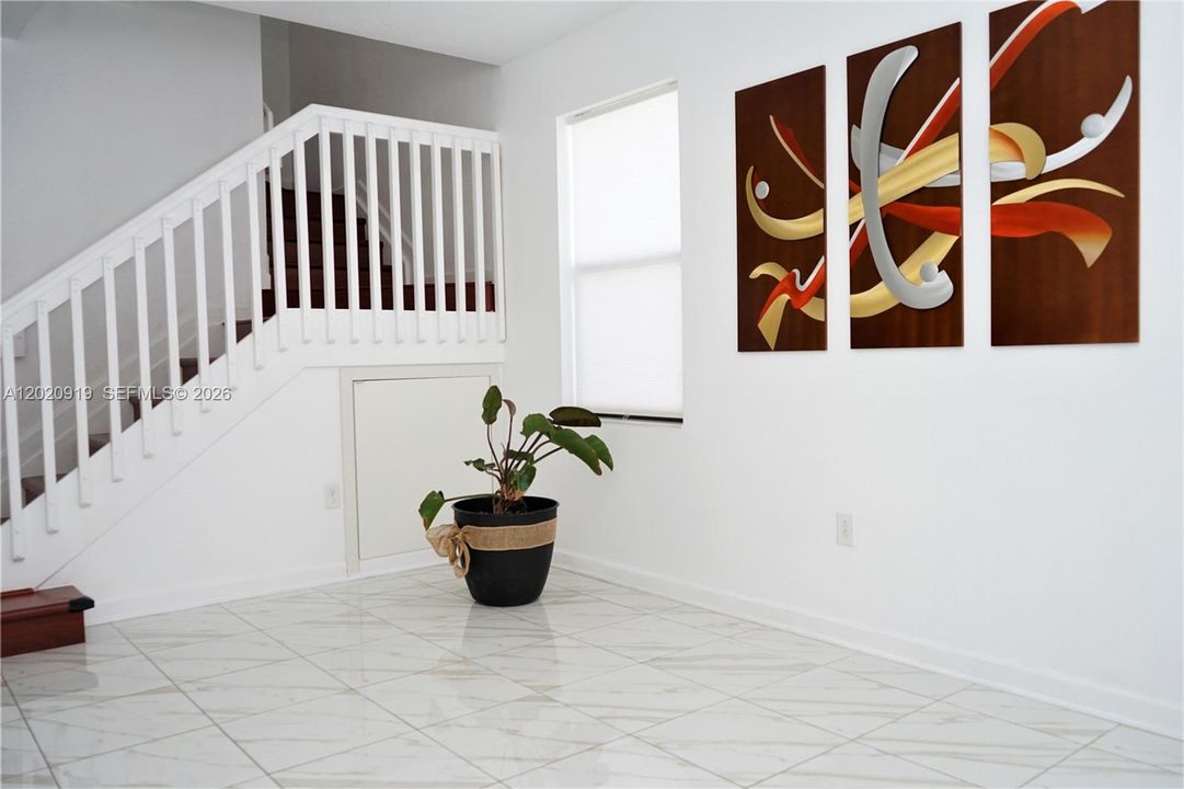 For Rent: $4,300 (4 beds, 2 baths, 1862 Square Feet)