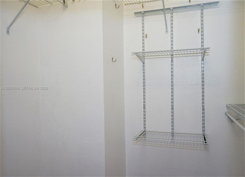 For Rent: $4,300 (4 beds, 2 baths, 1862 Square Feet)