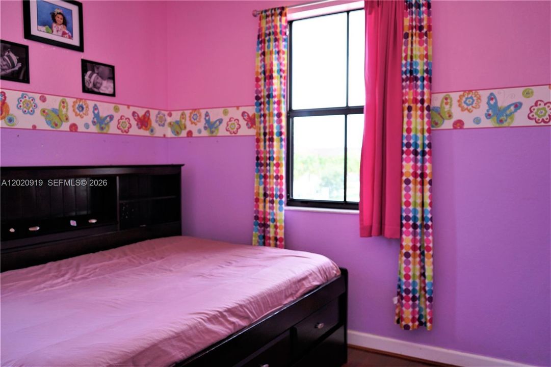 For Rent: $4,300 (4 beds, 2 baths, 1862 Square Feet)