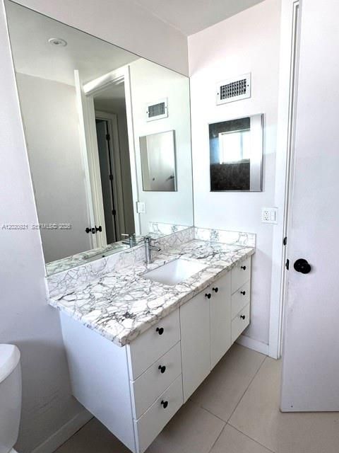 For Rent: $3,700 (3 beds, 2 baths, 1577 Square Feet)