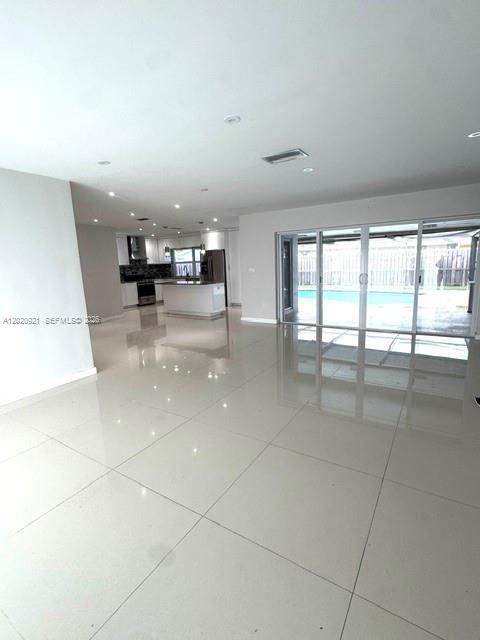 For Rent: $3,700 (3 beds, 2 baths, 1577 Square Feet)