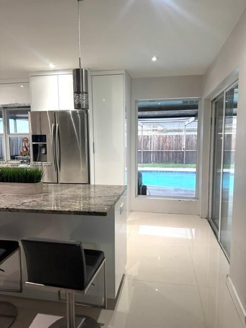 For Rent: $3,700 (3 beds, 2 baths, 1577 Square Feet)