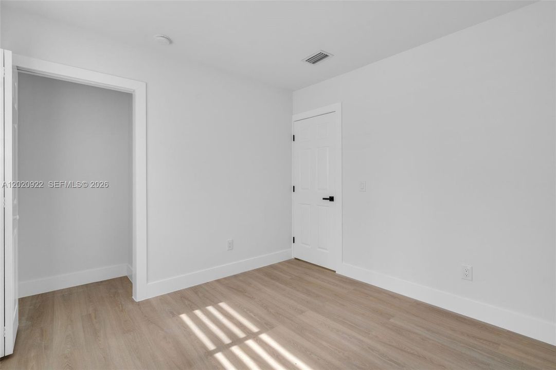 En Venta: $560,000 (3 camas, 2 baños, 1305 Pies cuadrados)