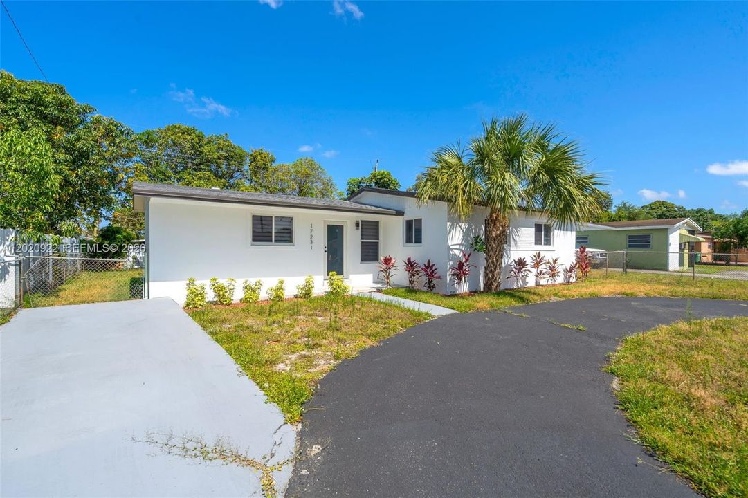 En Venta: $560,000 (3 camas, 2 baños, 1305 Pies cuadrados)