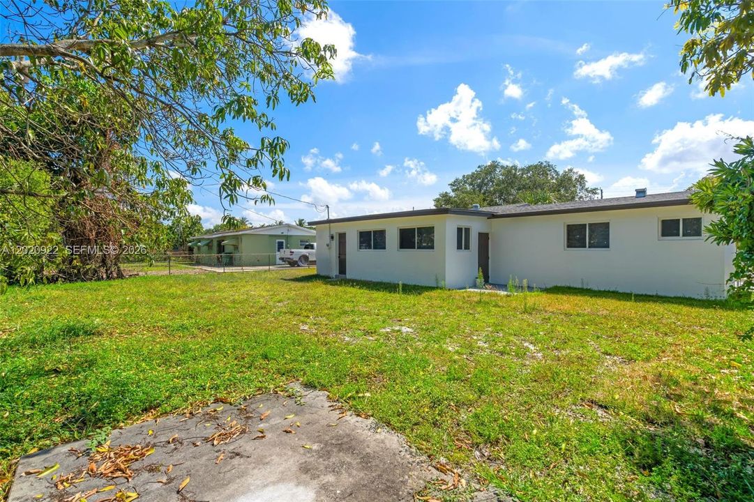 En Venta: $560,000 (3 camas, 2 baños, 1305 Pies cuadrados)