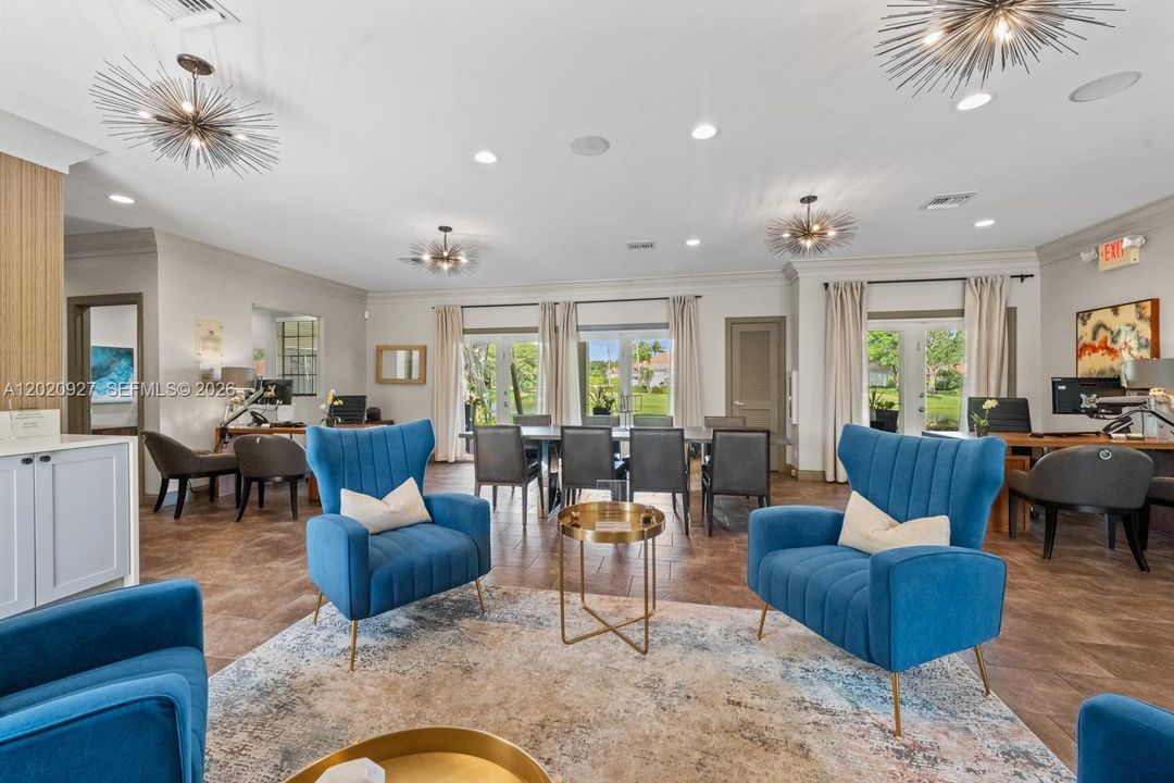 For Rent: $2,075 (1 beds, 1 baths, 680 Square Feet)