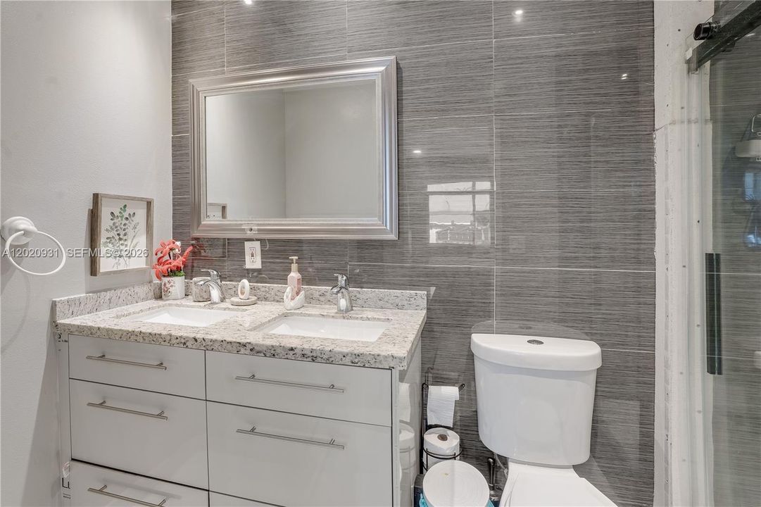Active With Contract: $519,900 (4 beds, 3 baths, 1120 Square Feet)