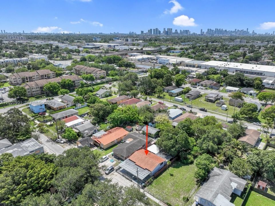 Active With Contract: $519,900 (4 beds, 3 baths, 1120 Square Feet)