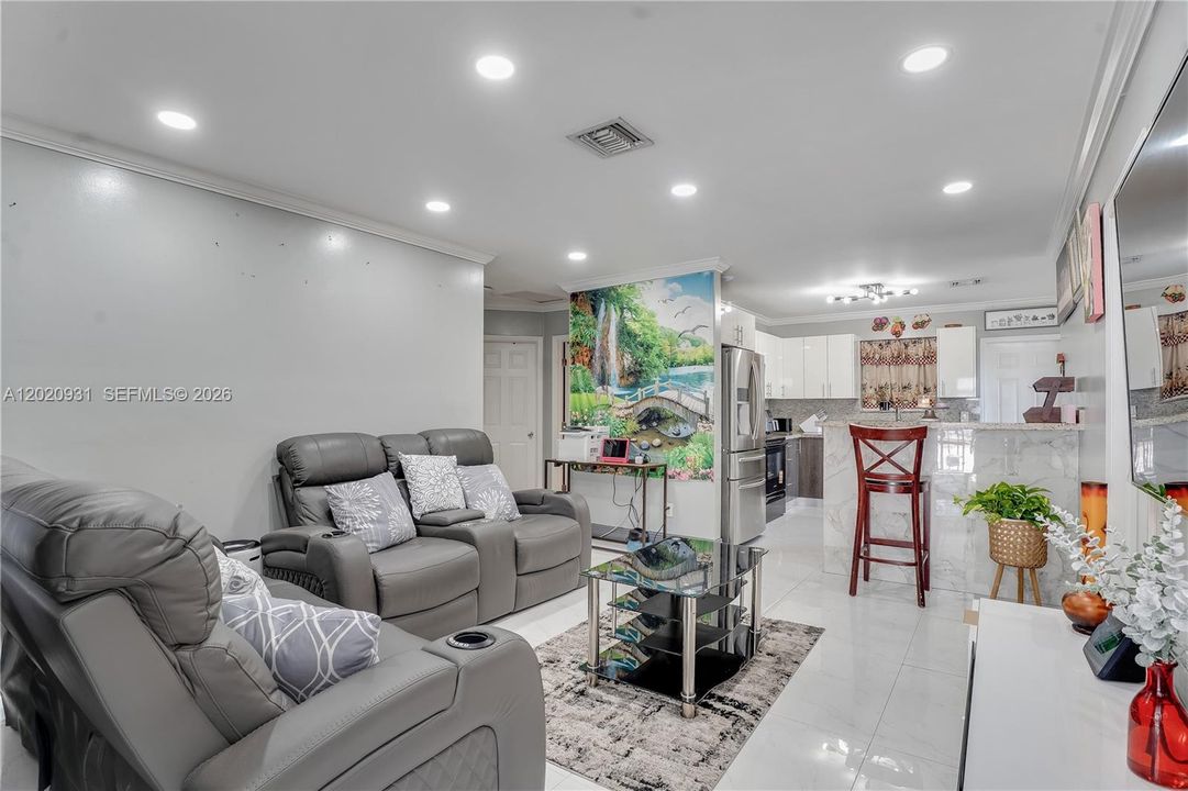 Active With Contract: $519,900 (4 beds, 3 baths, 1120 Square Feet)