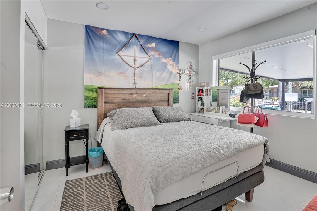 Active With Contract: $519,900 (4 beds, 3 baths, 1120 Square Feet)