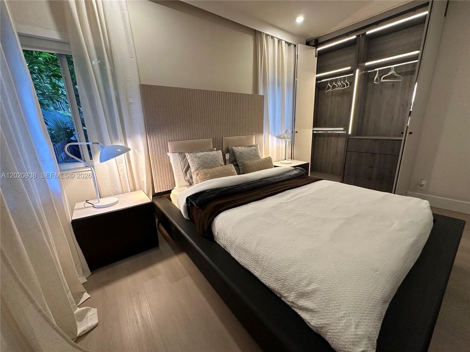 В аренду: $12,000 (3 спален, 3 ванн, 1698 Квадратных фут)