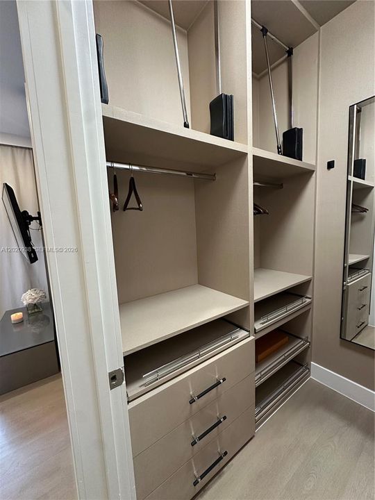 В аренду: $12,000 (3 спален, 3 ванн, 1698 Квадратных фут)