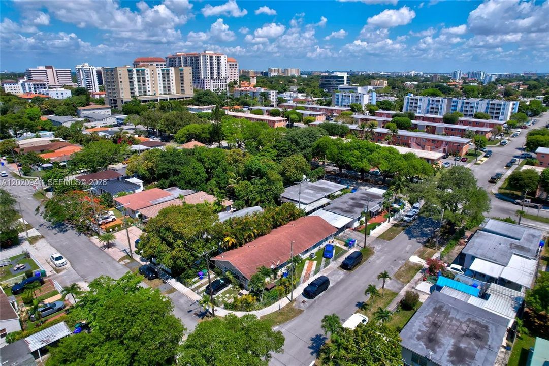 На продажу: $1,100,000 (0 спален, 0 ванн, 2430 Квадратных фут)