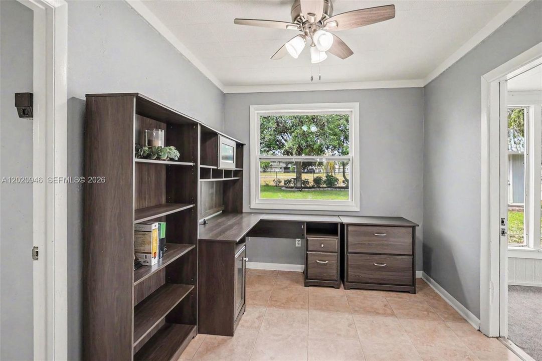 205 E SUGARLAND CIR CLEWISTON, FL 33440