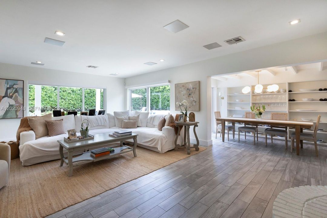 Active With Contract: $1,775,000 (4 beds, 3 baths, 2112 Square Feet)