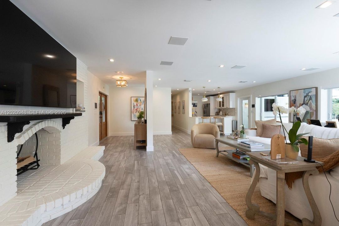 Active With Contract: $1,775,000 (4 beds, 3 baths, 2112 Square Feet)