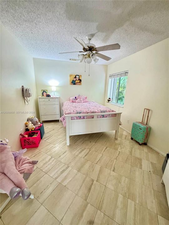 For Sale: $694,999 (4 beds, 2 baths, 1868 Square Feet)