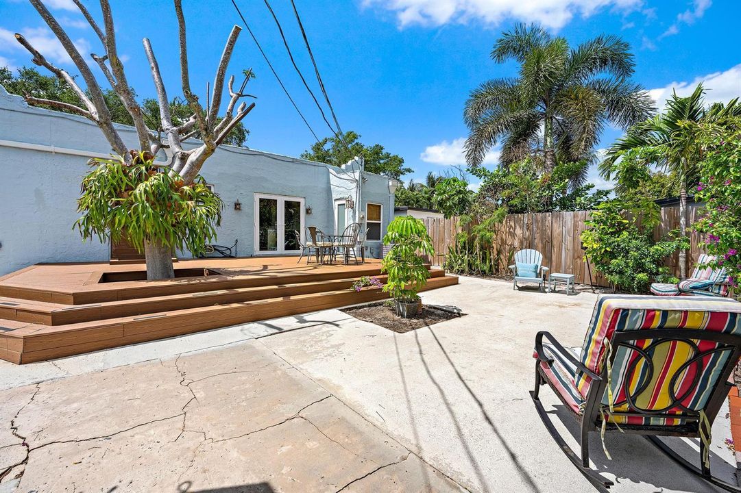 717 Macy St-21