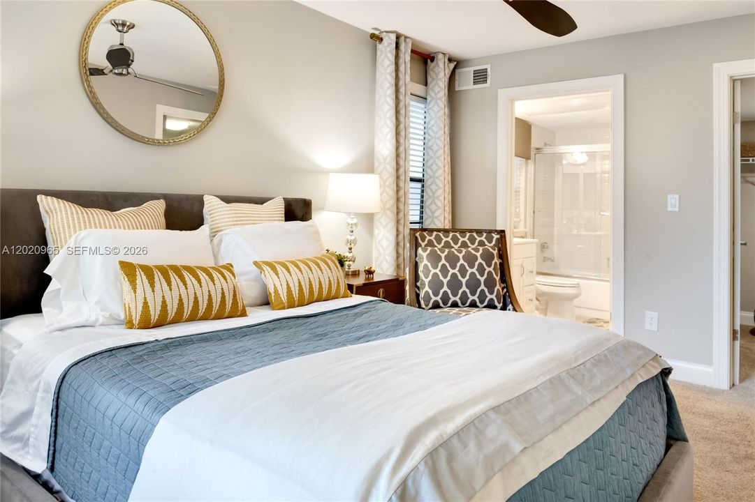 For Rent: $2,670 (2 beds, 2 baths, 1096 Square Feet)