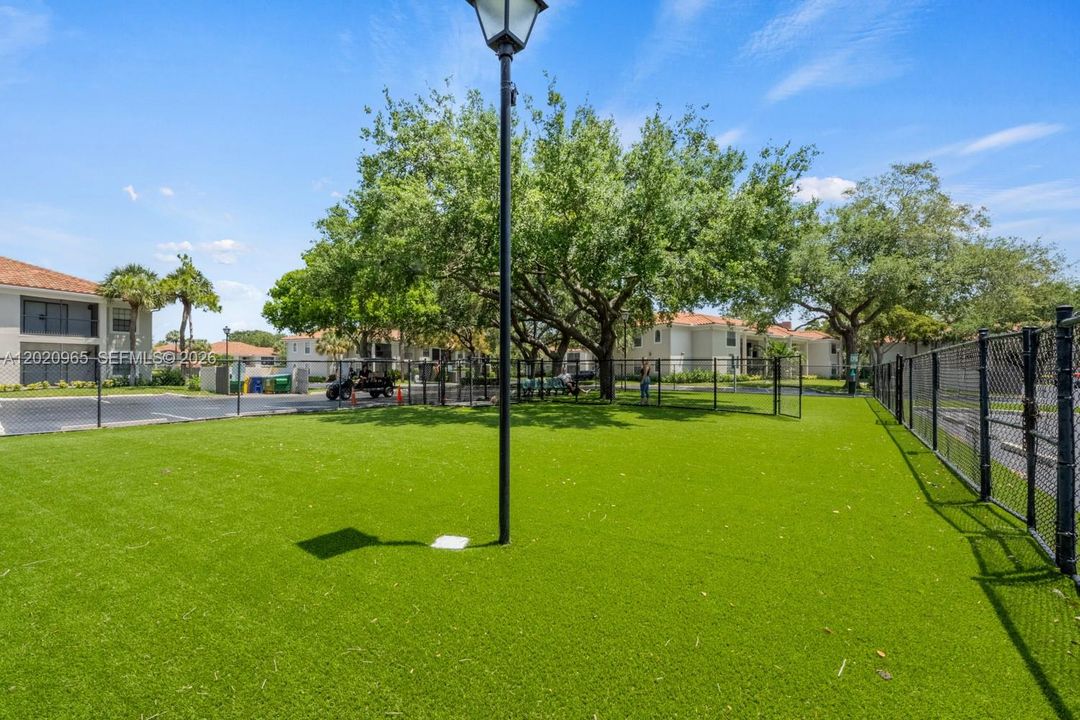 For Rent: $2,670 (2 beds, 2 baths, 1096 Square Feet)