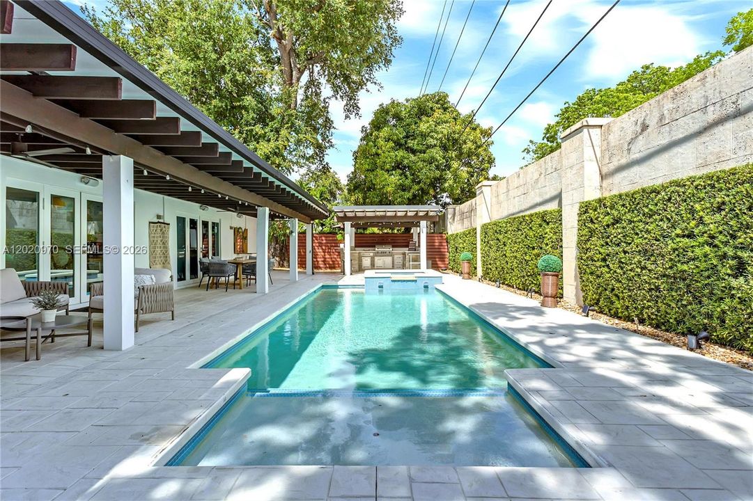 For Sale: $3,250,000 (6 beds, 4 baths, 3316 Square Feet)