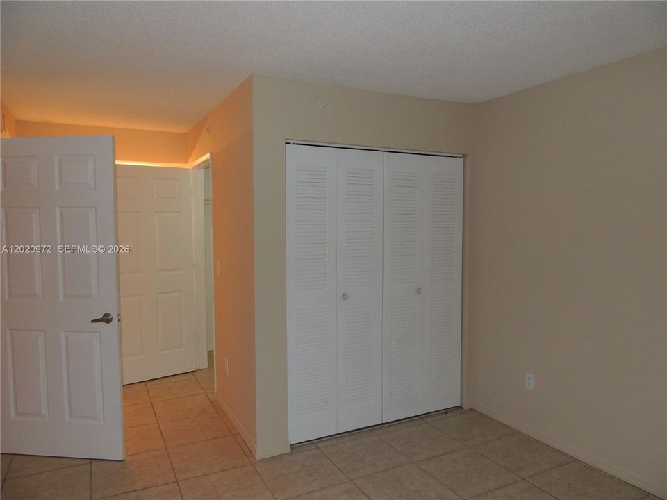 В аренду: $1,900 (1 спален, 1 ванн, 823 Квадратных фут)