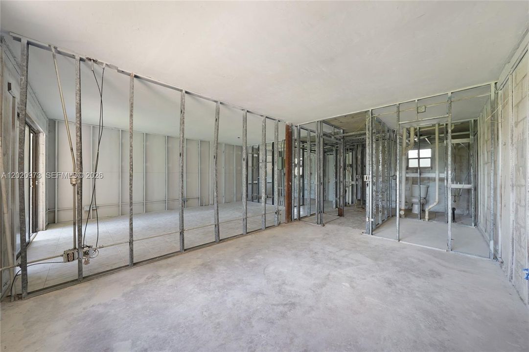 На продажу: $75,000 (1 спален, 1 ванн, 640 Квадратных фут)