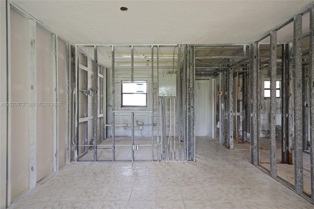 На продажу: $75,000 (1 спален, 1 ванн, 640 Квадратных фут)