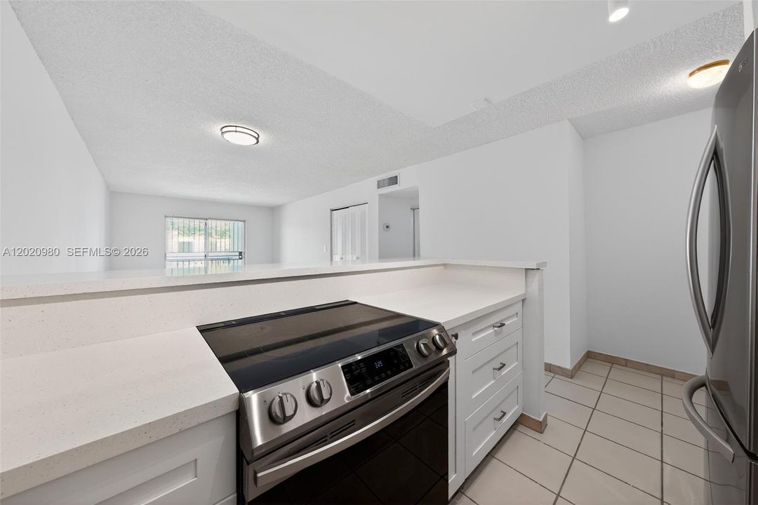 En Venta: $285,000 (2 camas, 1 baños, 775 Pies cuadrados)