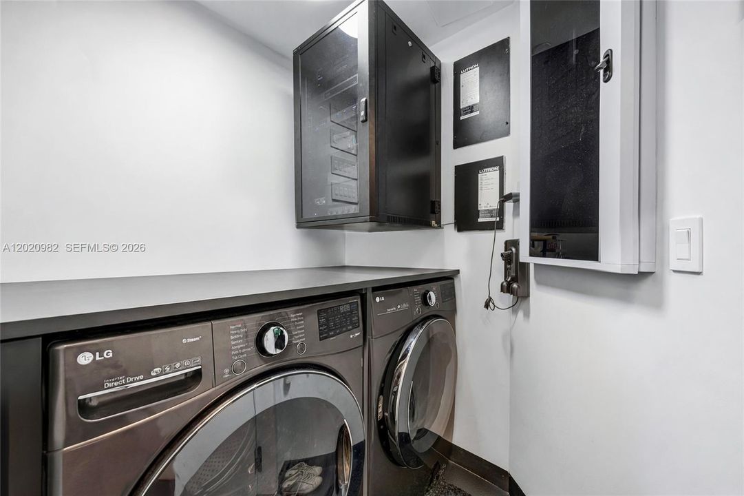 В аренду: $15,000 (3 спален, 2 ванн, 1761 Квадратных фут)
