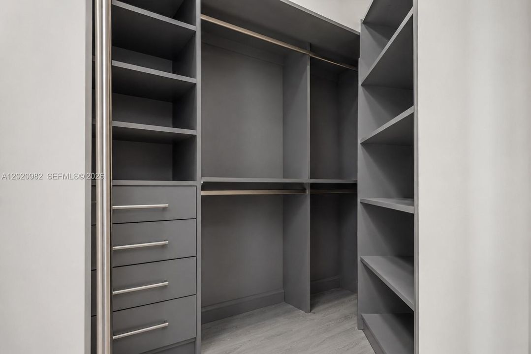 В аренду: $15,000 (3 спален, 2 ванн, 1761 Квадратных фут)