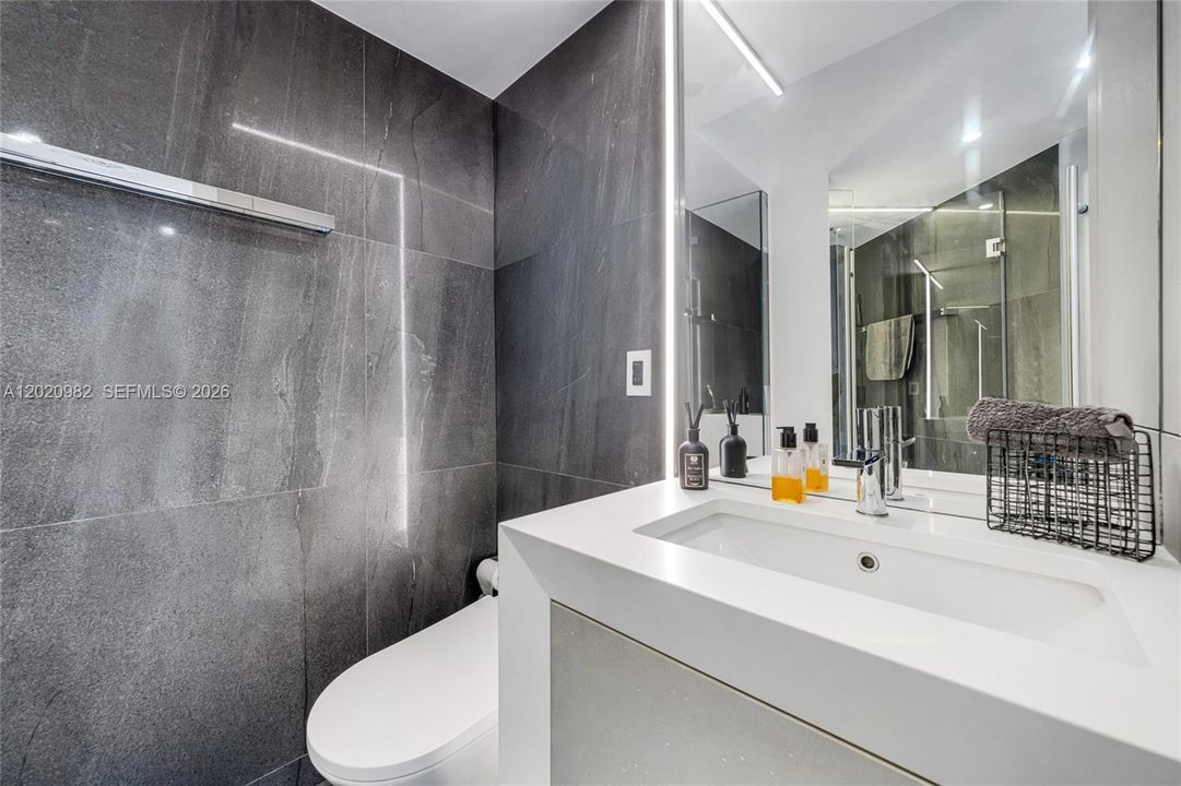 В аренду: $15,000 (3 спален, 2 ванн, 1761 Квадратных фут)