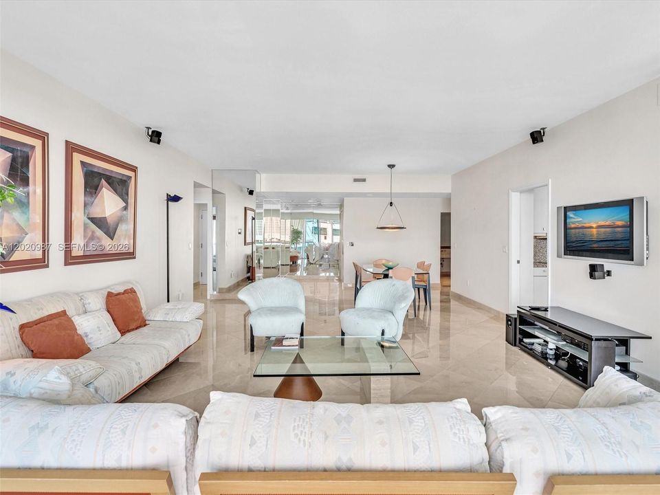 For Sale: $2,600,000 (2 beds, 2 baths, 2050 Square Feet)