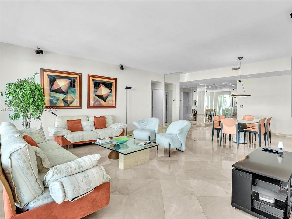 For Sale: $2,600,000 (2 beds, 2 baths, 2050 Square Feet)