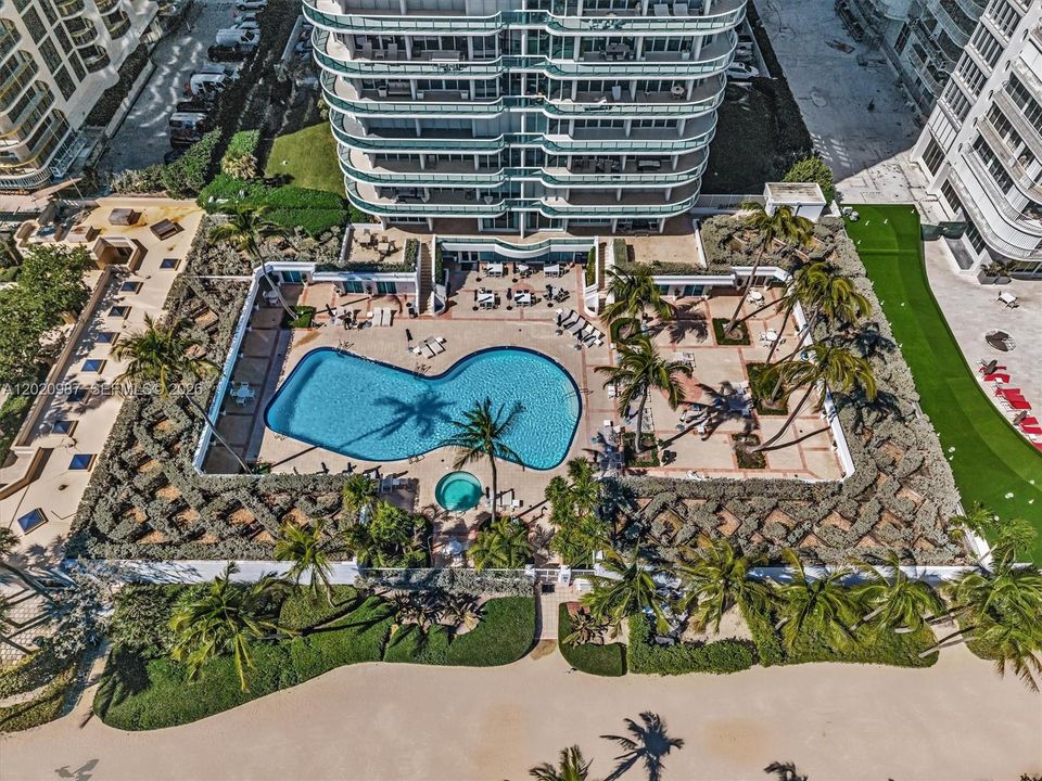 For Sale: $2,600,000 (2 beds, 2 baths, 2050 Square Feet)