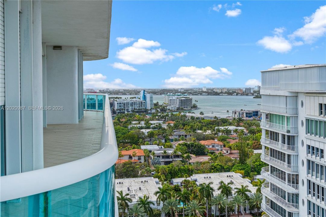 For Sale: $2,600,000 (2 beds, 2 baths, 2050 Square Feet)