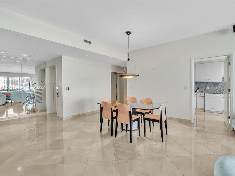 For Sale: $2,600,000 (2 beds, 2 baths, 2050 Square Feet)