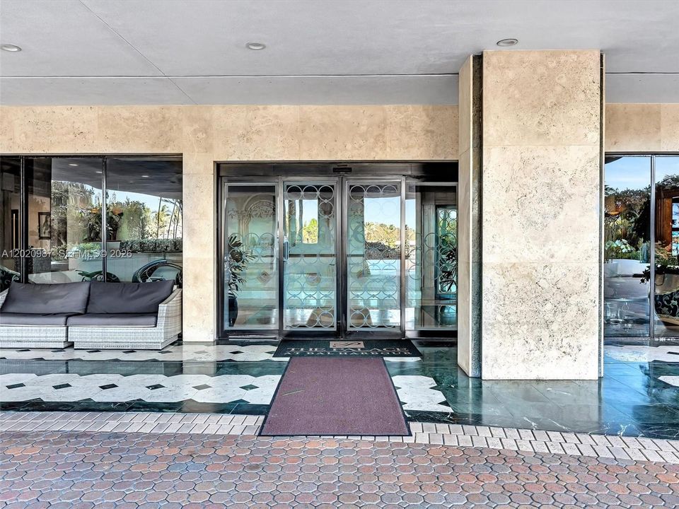 For Sale: $2,600,000 (2 beds, 2 baths, 2050 Square Feet)