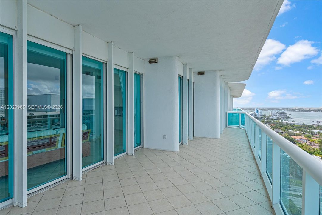 For Sale: $2,600,000 (2 beds, 2 baths, 2050 Square Feet)