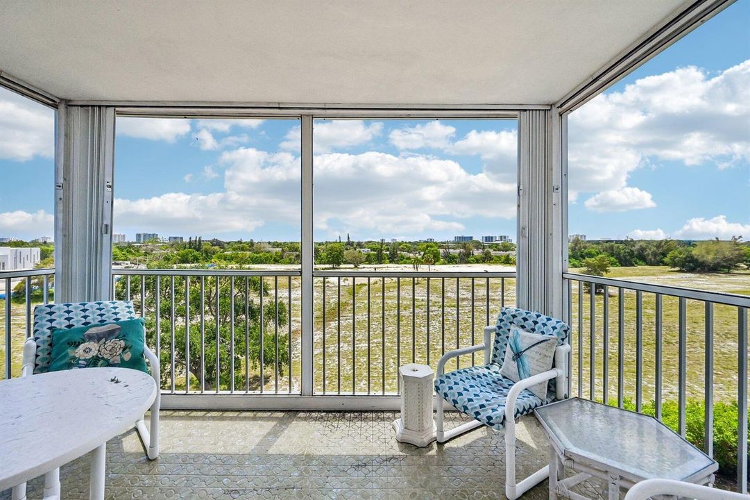 25-web-or-mls-NW 2nd Ave 614-S1505-025