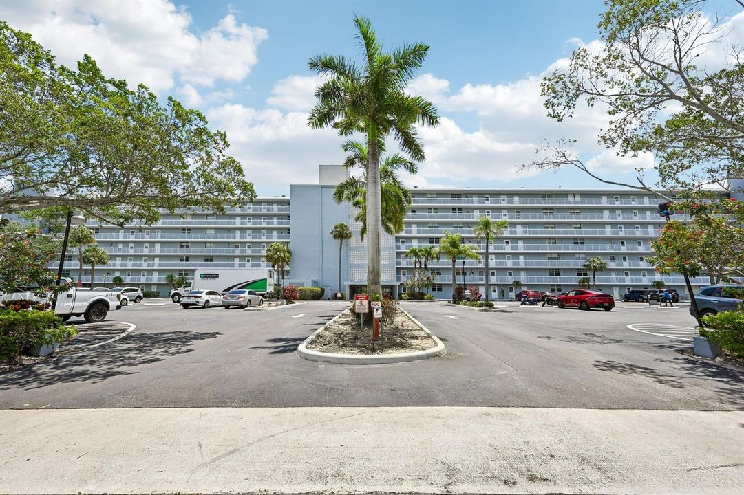 1-web-or-mls-NW 2nd Ave 614-S1505-001