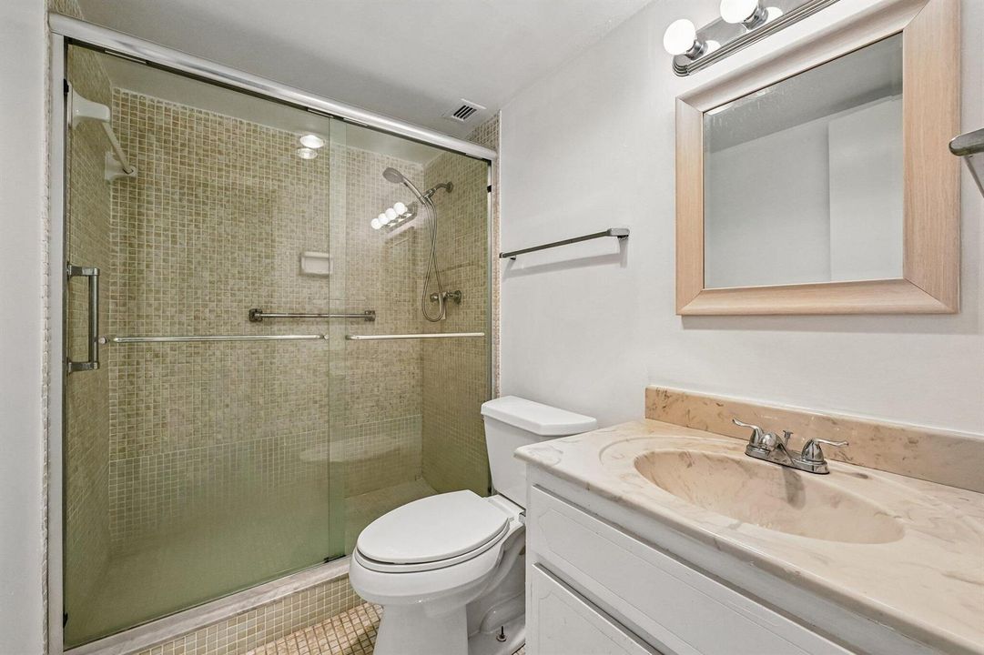 17-web-or-mls-NW 2nd Ave 614-S1505-017