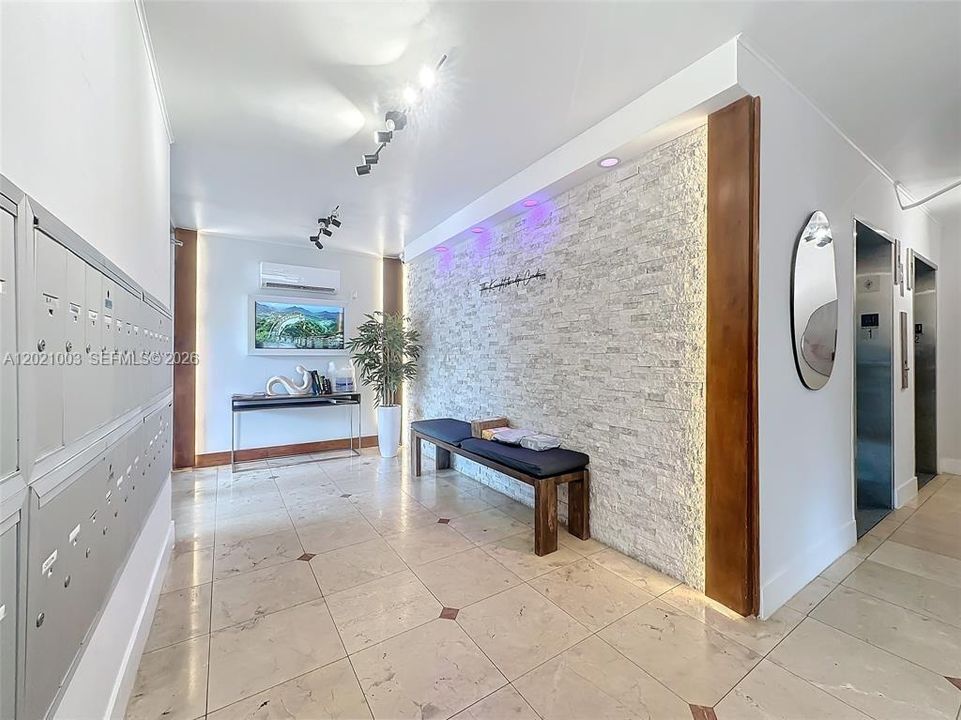 На продажу: $269,000 (1 спален, 1 ванн, 900 Квадратных фут)