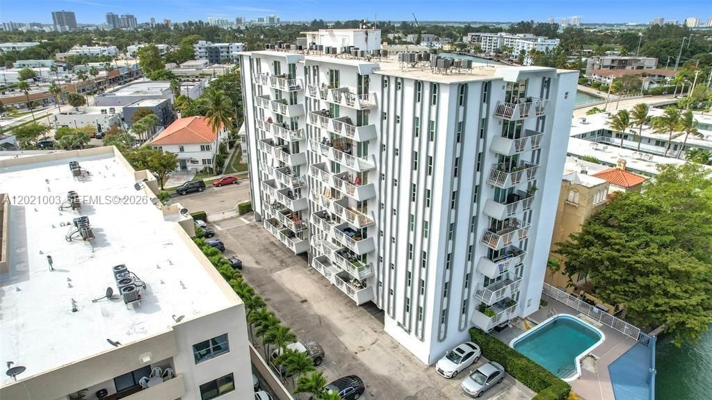 На продажу: $269,000 (1 спален, 1 ванн, 900 Квадратных фут)